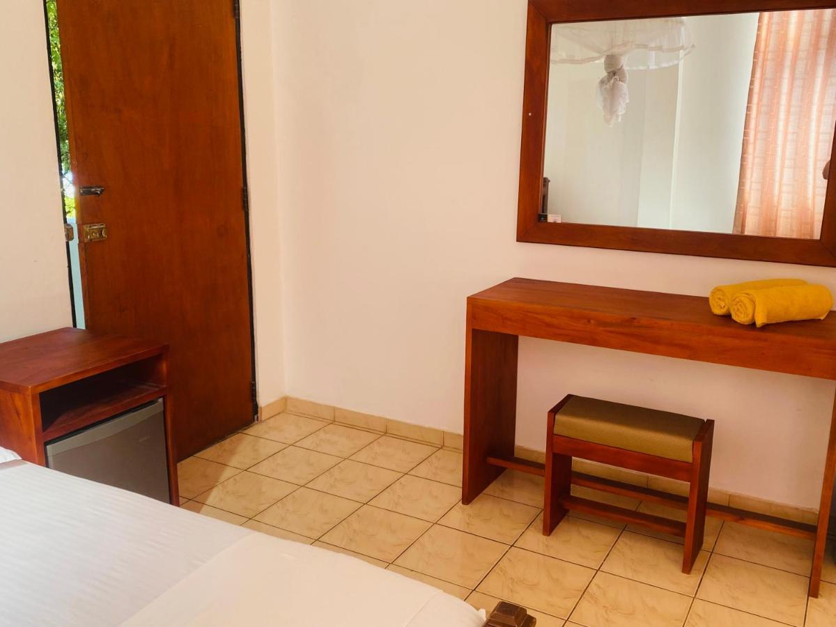 Bienvenido Madiha Hotel Polhena Room photo